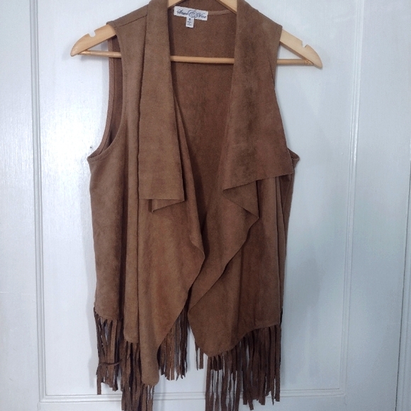 Stem & Vine fringe vest - Picture 6 of 7